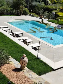 Apartment with garden | City view - Image 3