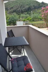Dedicated room | Garden view - Image 2