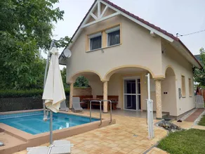 Ferienhaus mit Pool und Gartendusche - Image 4