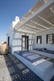 Villa with terrace & private pool | Sea view - Image 4