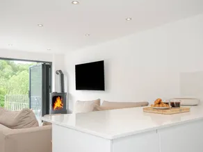Cottage with BBQ & garden | Beach view - Image 4
