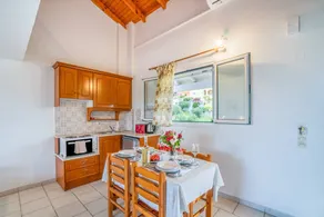 Nice flat with fast internet, pool & terrace | Garden view | Beach nearby - Image 5