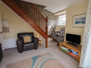 Cottage with garden - Image 4
