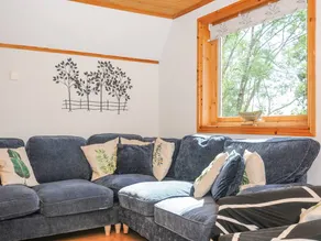 Family-oriented nice cottage with jacuzzi, pool & garden | Dogs allowed - Image 4
