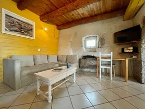 Cottage with barbeque & garden - Image 3