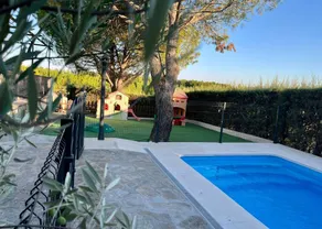 Family-friendly house with barbecue, garden & pool | Good for workation - Image 2