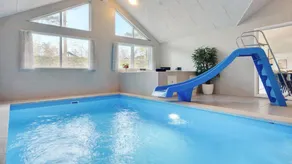 Children-friendly spacious house with hot tub, private pool & barbeque | Beach nearby | Pet-friendly - Image 3