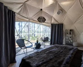 Riverside Relaxation: Comfortable Dome Retreat Along Canada's Elbow River - Image 2