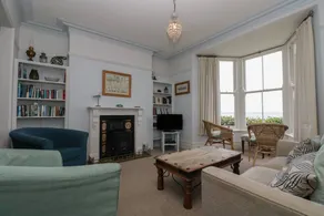 Child-friendly cottage with garden & BBQ | Next to the beach - Image 5