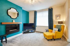 Child-friendly holiday home with terrace & garden | Sea view | Next to the beach | Pets are welcome - Image 2