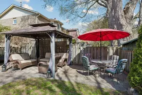 Holiday home with BBQ & garden - Image 4