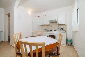 Holiday apartment with barbecue | Garden view - Image 2