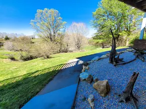 Holiday home with garden, barbecue & fast internet | City view - Image 4