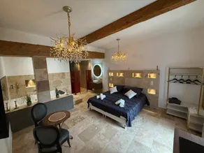 Apartment with jacuzzi | River view | Pets allowed - Image 2