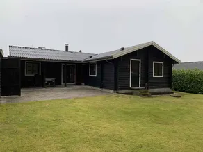 House with terrace, garden & BBQ - Image 2