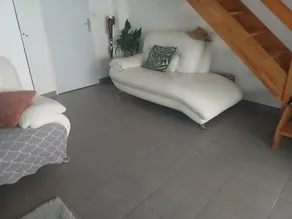 Maison avec terrasse et jardin - Image 2