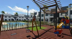 Merveilleux appartement de vacances entièrement équipé avec terrasse, jardin et piscine - Image 2