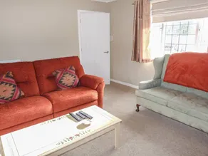Family-friendly beautiful cottage with garden - Image 4