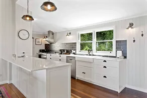 Charming Retro Cottage with Plunge Pool & Valley Views near Crows Nest, Queensland - Image 4