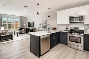Holiday apartment with pool & garden - Image 4