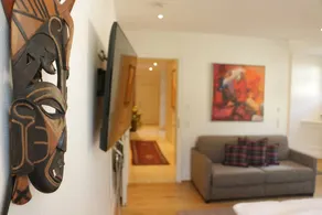 Apartment with garden & terrace - Image 4