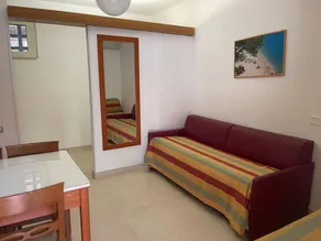 Flat with garden & terrace | Garden view - Image 3