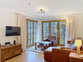 Holiday apartment with pool, garden & terrace - Image 2