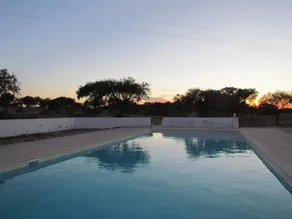 Attraente appartamento accogliente e familiare con giardino, piscina privata e barbecue | Vista sul giardino - Image 2