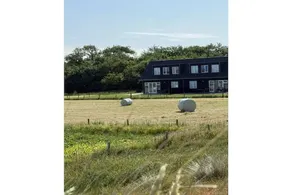 Pleasant holiday home with terrace & garden | Perfect for remote work | Pet-friendly - Image 3