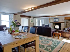 Holiday home with garden | Sea view - Image 4