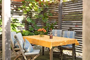 Apartment with terrace - Image 2