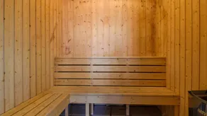 Child-friendly holiday home with barbecue, garden & private pool | Pets are welcome - Image 5
