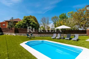 Ample holiday home with private pool, garden & barbecue | Mountain view - Image 4