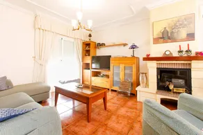 Fully equipped holiday home with BBQ, terrace & private pool | Garden view | Perfect for remote work - Image 5