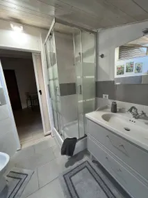 Apartment with barbeque & garden | Garden view | Perfect for remote work - Image 4