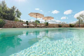 Villa con barbacoa, piscina y jardín | Vistas a la piscina - Image 3
