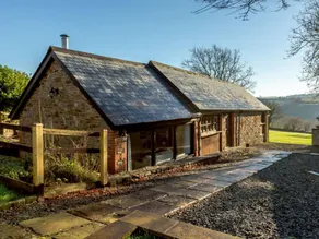 Nice cottage with jacuzzi & garden - Image 2