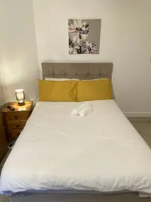 Spacious Single and Double room in Southampton with free parking - Image 2