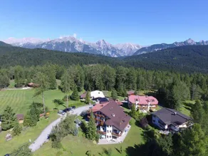 Holiday home with garden, pool & hot tub | Mountain view - Image 2