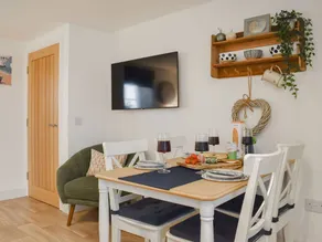 Children-friendly charming cottage with garden | River view | Dogs allowed - Image 5