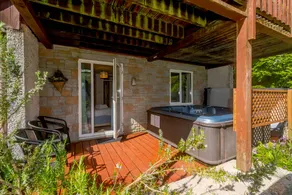 Cottage with jacuzzi, pool & garden - Image 2