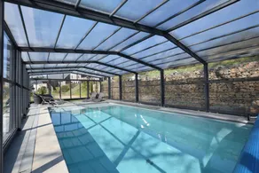 Villa a Nadrin con piscina e vista - Image 2