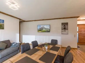 Familienfreundliches Apartment mit Terrasse und Garten - Image 2