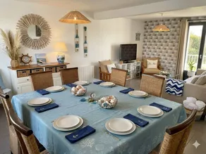 Family-oriented pleasant holiday apartment with barbecue, terrace & garden - Image 2