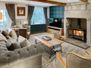 Cottage with garden, barbecue & jacuzzi - Image 5