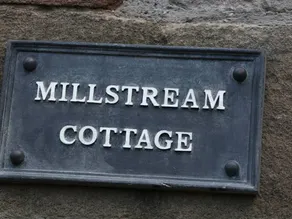 Children-friendly pleasant cottage with garden - Image 2