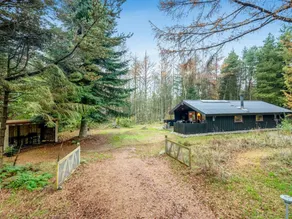 Holiday home with terrace - Image 5