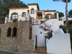 Villa with garden, barbeque & terrace | Mountain view - Image 3