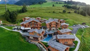 Apartment with terrace, garden & pool | Lake view | Perfect for remote work - Image 2