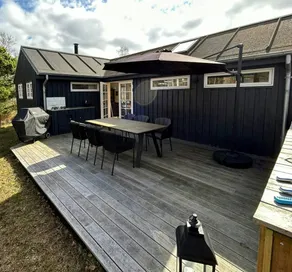 Modern family house close to beach and forest - Image 2